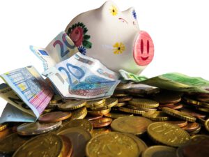 8 Tipps, um mit kleinem Budget Geld zu sparen